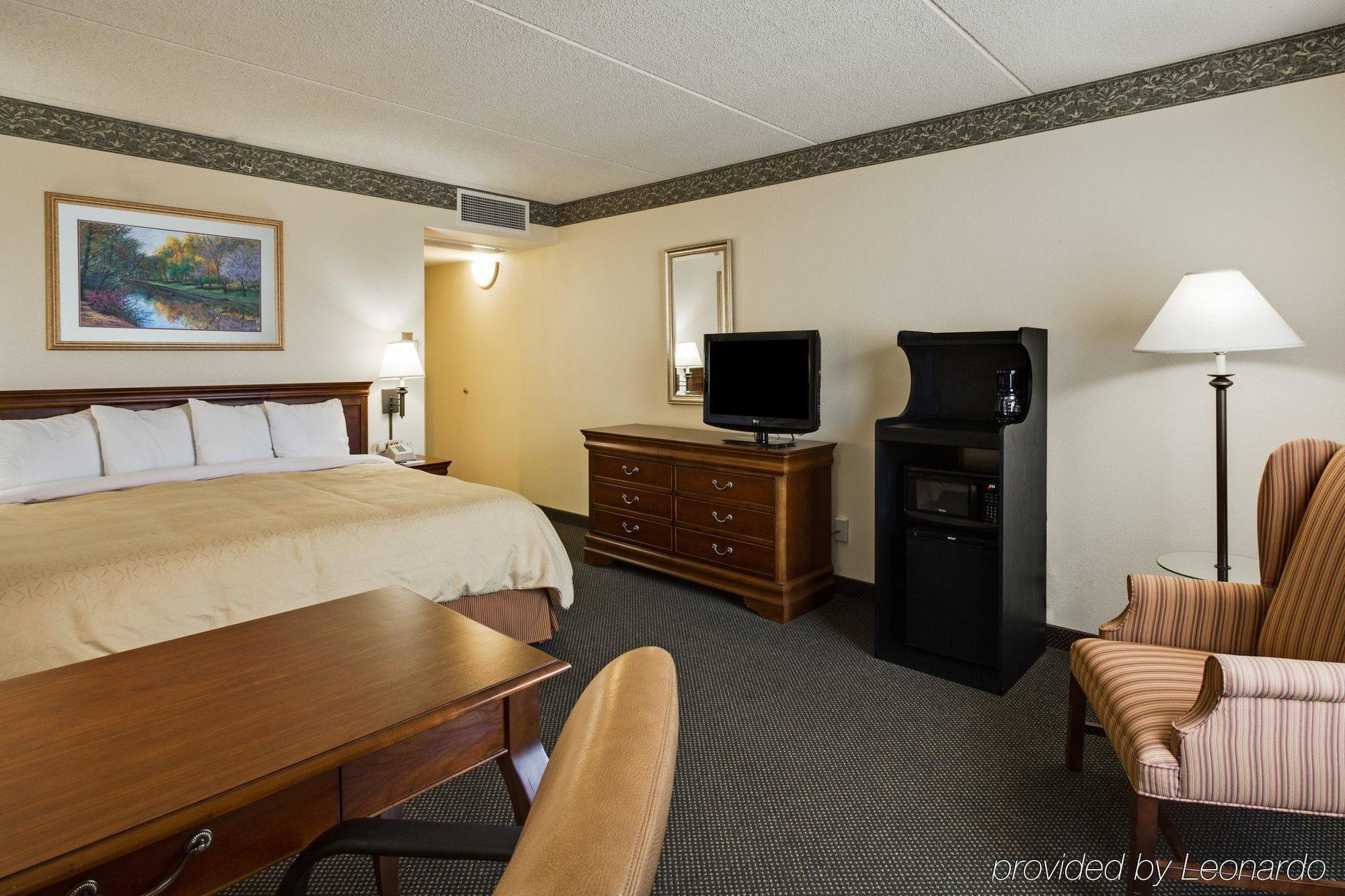Express By Ihg Hotel Naperville